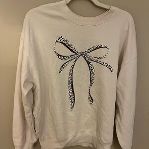Trés Bien Women’s Sweatshirt Size M
